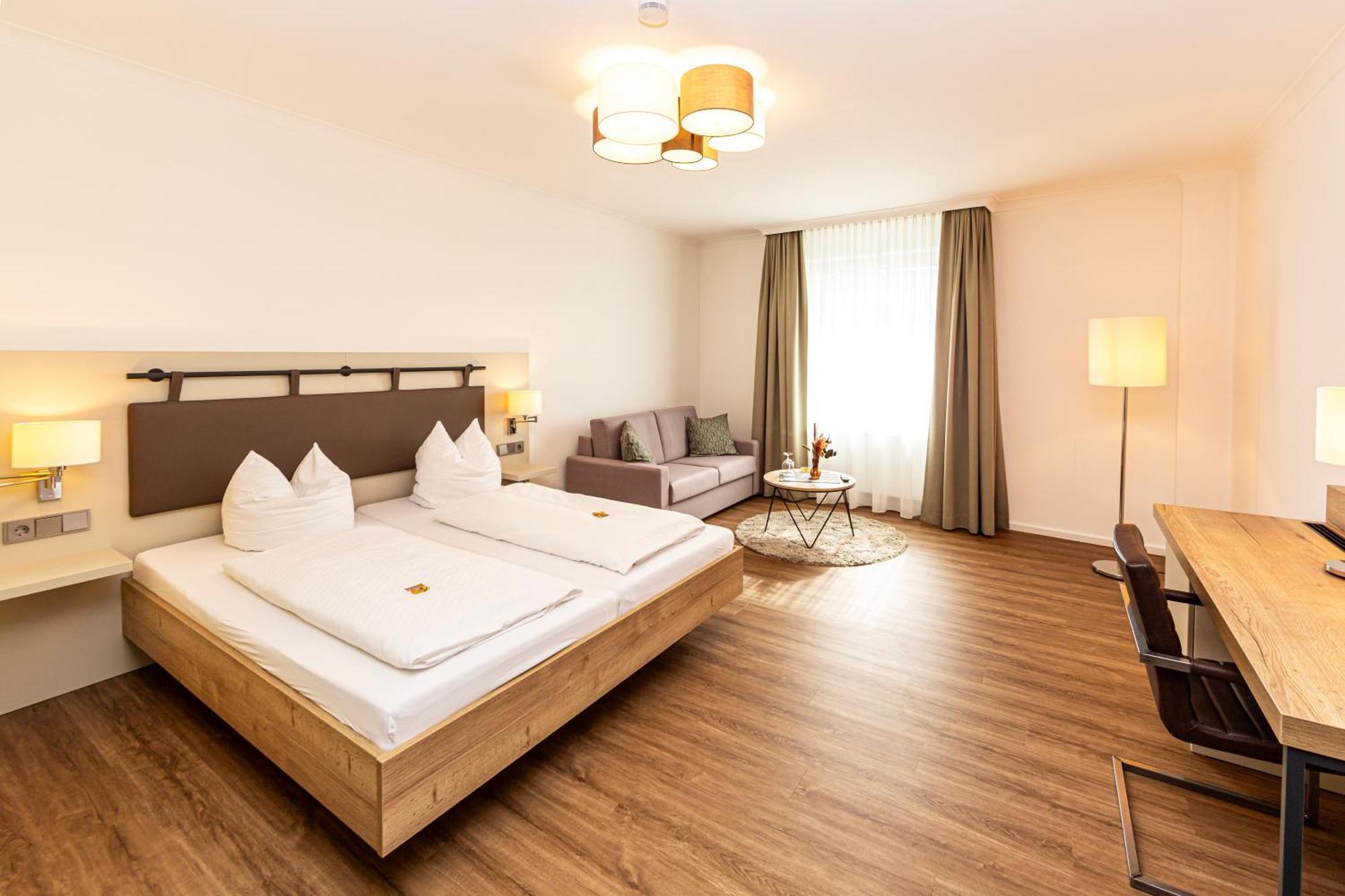 Koenigshof Bed And Breakfast Koenigstein im Taunus Exterior photo